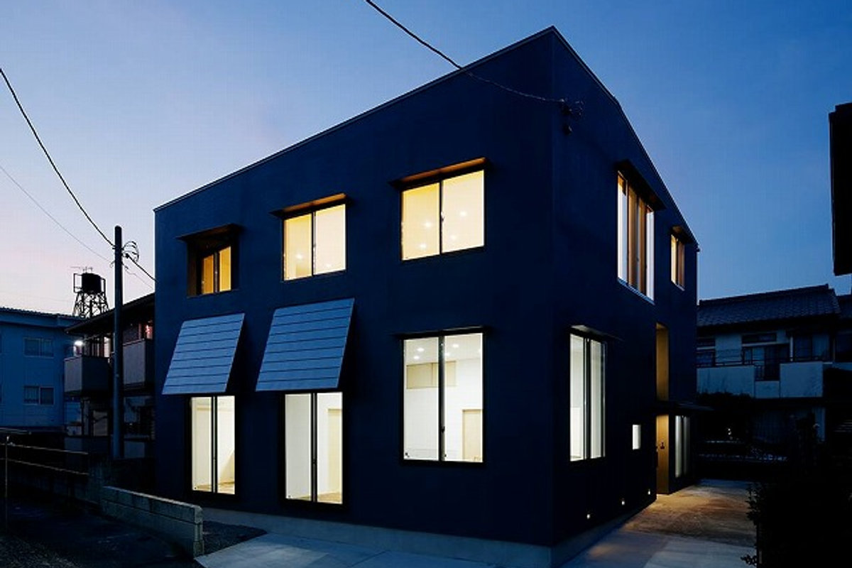 2 family house with skip floors